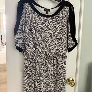 Thalia Sodi Black and White Geometric Dress